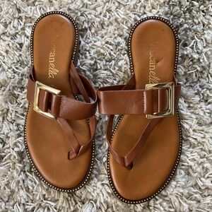 Toscanella Italian Leather Thong Sandals Gold Buckle Studded Trim Womens 6.5